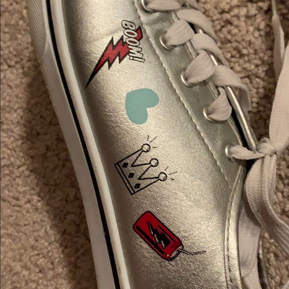 shoes - Picture 5 of 5